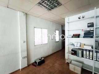 Oficina en venta en Avda de Madrid - Pº de la Estación en Jaén
