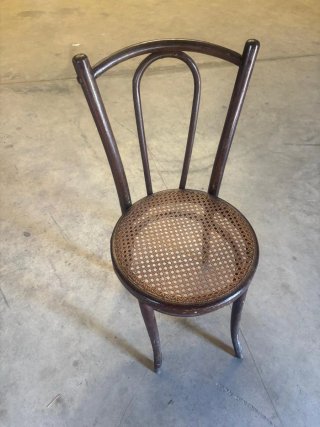 6 Sillas  madera  asiento de rejilla Estilo THONET