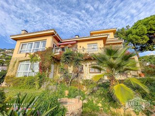 Chalet en venta en Roca Grossa - Serra Brava en Lloret de Mar