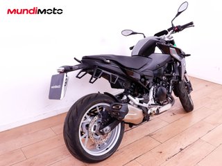 BMW F 900 R