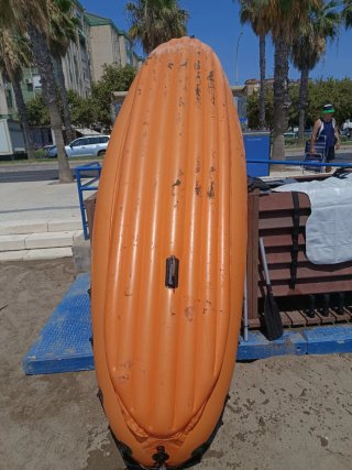 Kayak inflable con todos los accesorios
