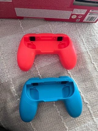 Pack PlayStation 4 Slim 1TB + Nintendo Switch + 12