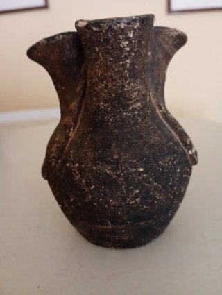 Antigua Jarra Gundivos
