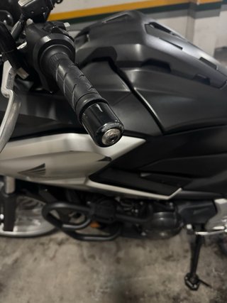 Honda NC750X Adventure Negra
