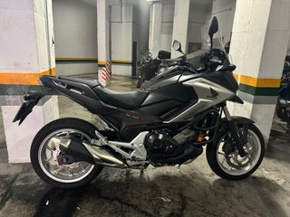 Honda NC750X Adventure Negra