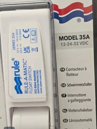 Rule-A-Matic 35A Interruptor Flotador 12-32 VDC