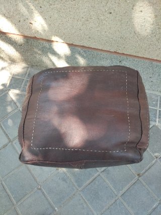 Puff cuero ñ piel curtida vintage marrón artesano