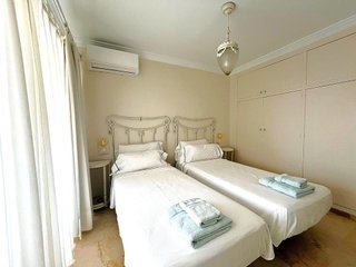 Piso en venta en Playa de la Fontanilla en Marbella