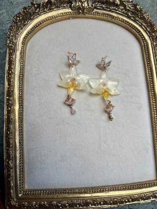 Pendientes Orquídea Natural Dorados