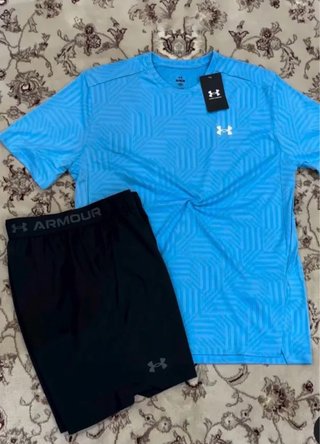 Conjunto Under Armour Camiseta y Pantalón Corto