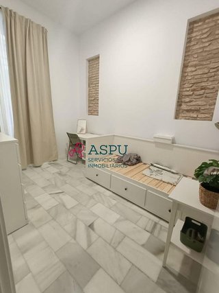 Piso en alquiler en La Caleta - La Viña en Cádiz