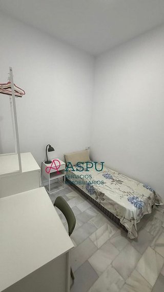 Piso en alquiler en La Caleta - La Viña en Cádiz