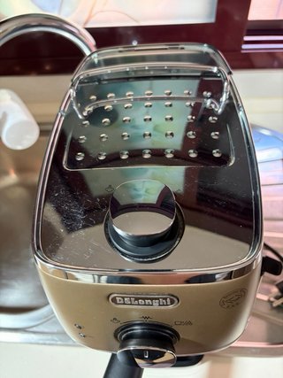 Cafetera DeLonghi Distinta