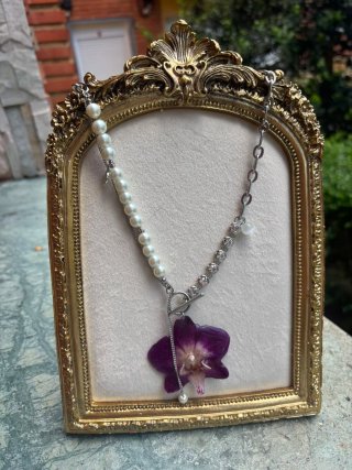 Collar plateado Orquídea Natural Morada