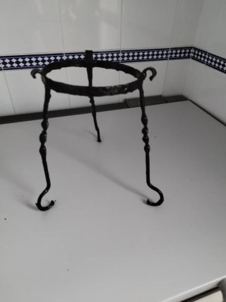 Pie para macetas forja 16,5 cm de diámetro interno