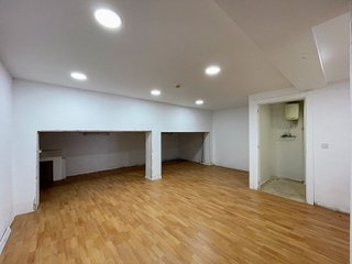 Local comercial en venta en Barañain