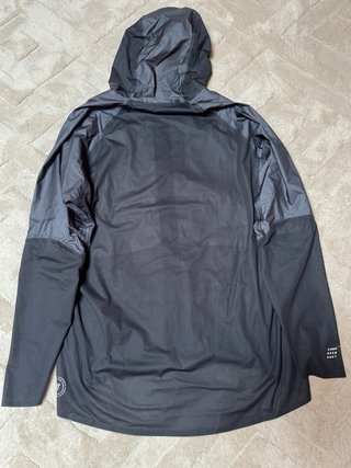 Giacca guscio Compressport Hurricane 25/75