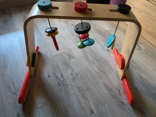 Gimnasio bebé madera IKEA