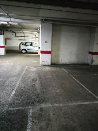 Garaje en venta en Pº Zorrilla - Cuatro de Marzo en Valladolid