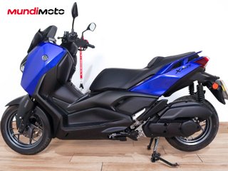 YAMAHA X-MAX 125