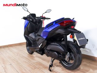 YAMAHA X-MAX 125