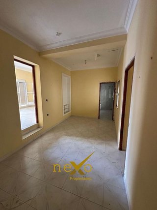 Chalet en venta en Carmona