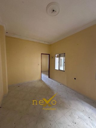 Chalet en venta en Carmona