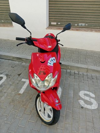 Se vende Yamaha jog rr
