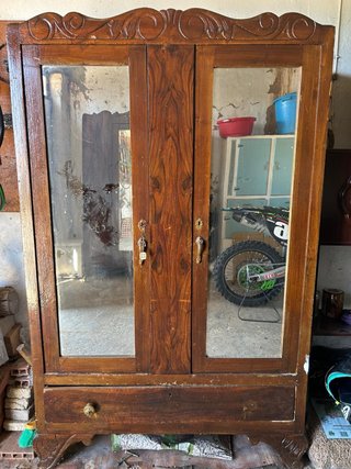Armario madera antiguo