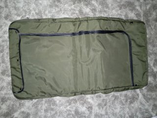 Maleta de viaje verde