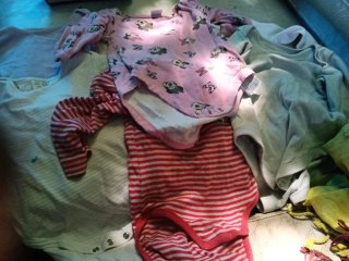 Bodies de bebé (rosa y rojo)