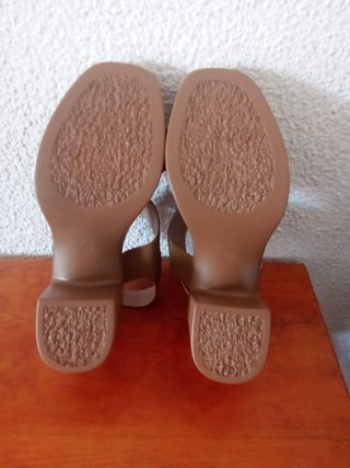 Sandalias cuña mujer marrón