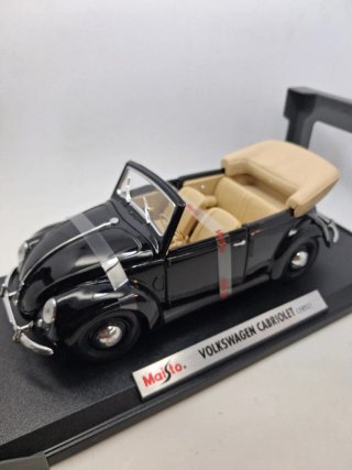 Volkswagen Maggiolone Cabriolet 1951 Maisto 1:18