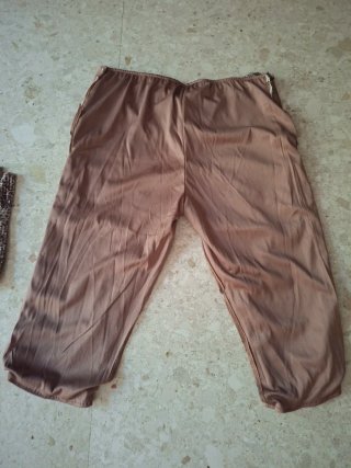Pantalón pirata lentejuelas marrón y dorado