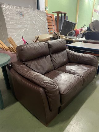 Sofa de polipiel marron