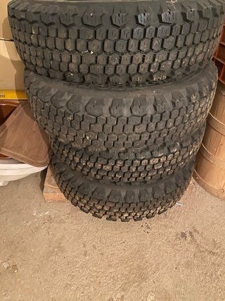 Llanta y neumático UAZ 225/85/R15C