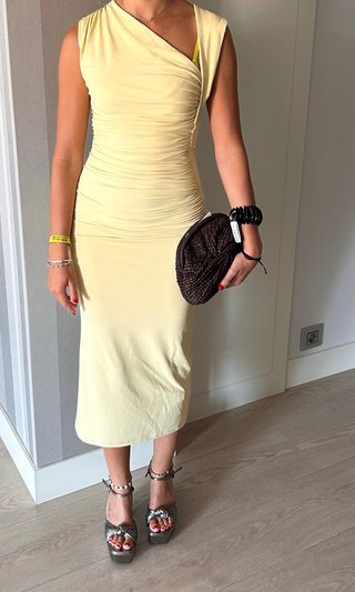 Vestido amarillo de zara nuevo sin estrenar