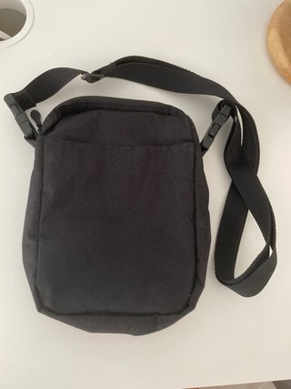 Bandolera de nike, comodo  de usar Perfecto estado