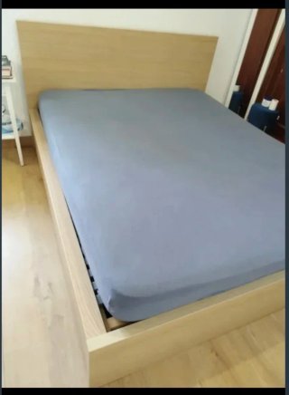 Cama de matrimonio MALM de Ikea