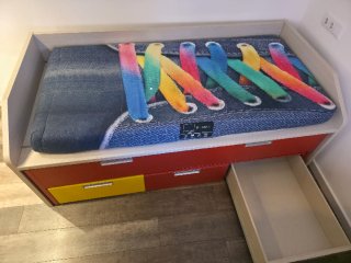 Cama compacta con cama nido, cajones y 2 colchones