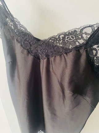 Top satén ONLY encaje negro Talla M
