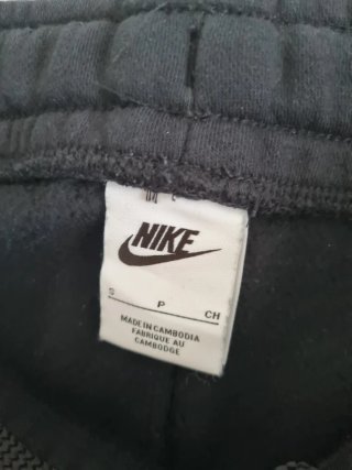 Pantalón chándal Nike Negro en perfecto estado