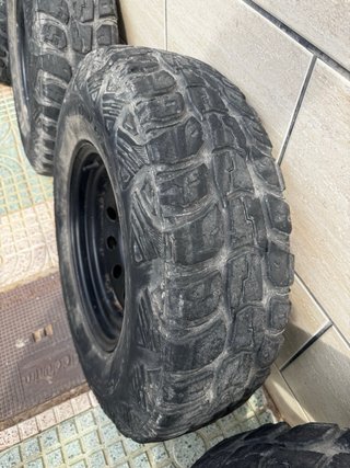 Se venden llantas 4x4 6 tornillos