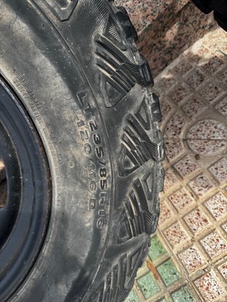 Se venden llantas 4x4 6 tornillos