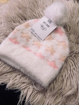 Gorro de lana con pompón