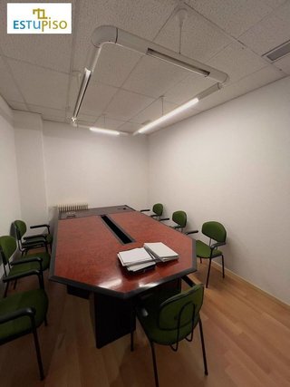 Oficina en venta en La Chantría - La Lastra en León