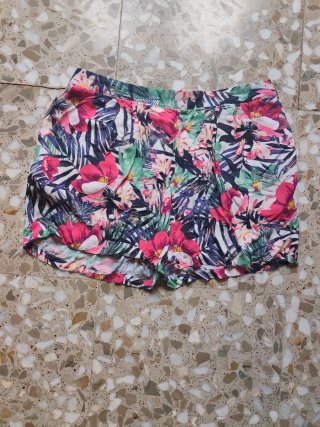 Shorts Playeros con Estampado Tropical