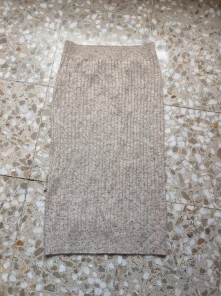 Falda Midi de Punto de Canalé Beige