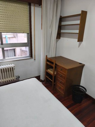 Alquilo piso ,a estudiantes