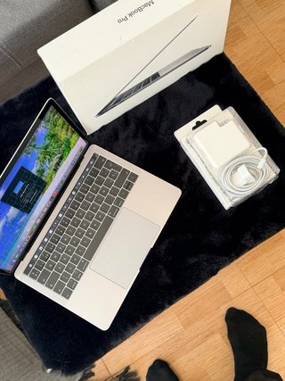 MacBook Pro 2018 2017 con Touch Bar + Scatola originale